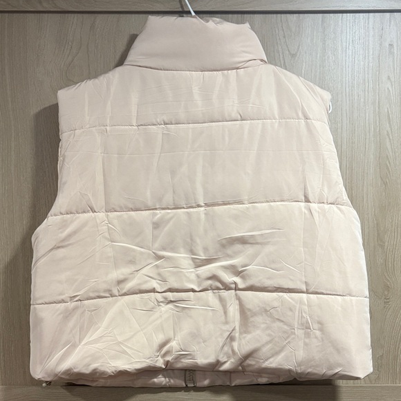 Women's Cream Puffer Vest - Picture 4 of 4